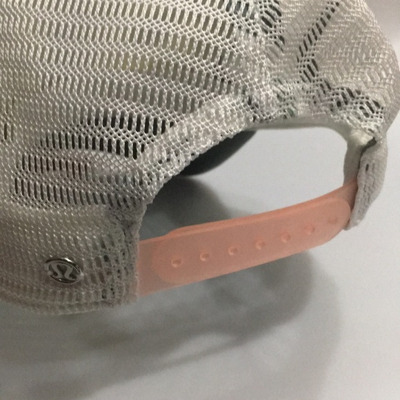 Lululemon What’s up cactus hat 🌵 - Picture 4 of 6